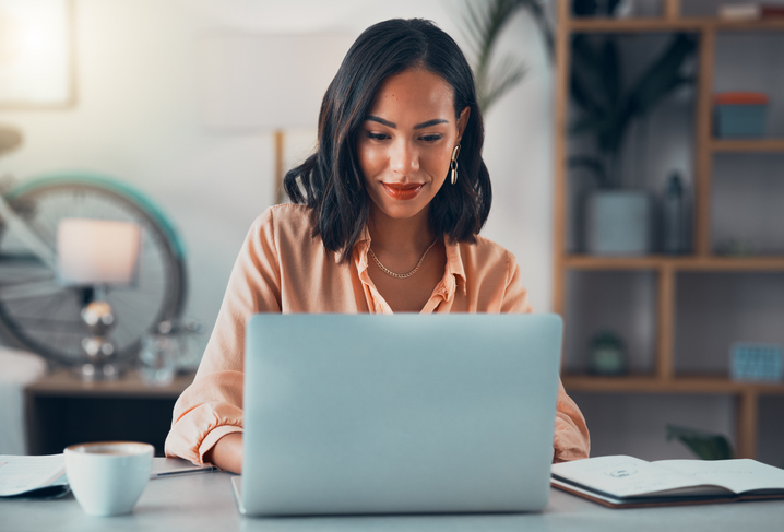 WordPress CMS lady working